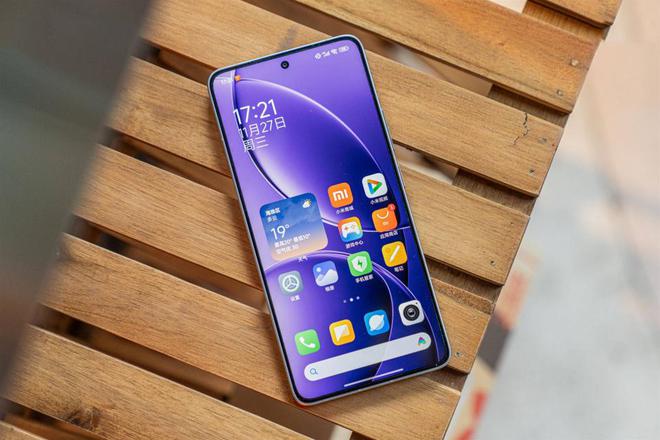 红米K80至尊版真机照出炉：核心配置也已清晰或6月份发布(图4)