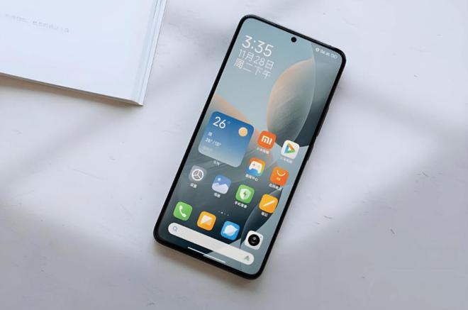 红米K80至尊版真机照出炉：核心配置也已清晰或6月份发布(图2)
